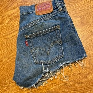 Levi’s 501 denim short shorts